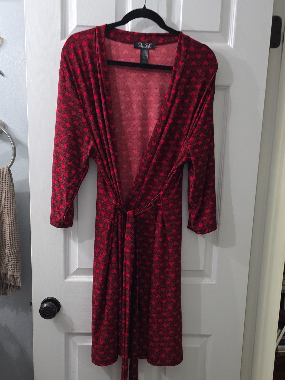 Red Heart-Print Tie-Waist Wrap Robe